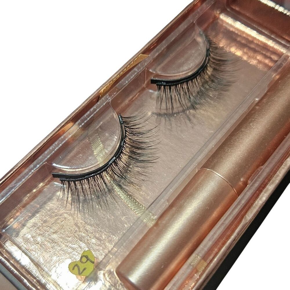Pair of Magnetic Lashes - Storage Box, Set Of Lashes, and Magnetic Liner